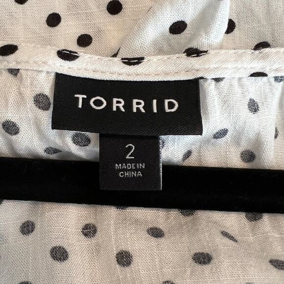 Torrid Rayon Slub Button-Front Puff Sleeve Polka Dot Top Size 2 - Picture 6 of 7